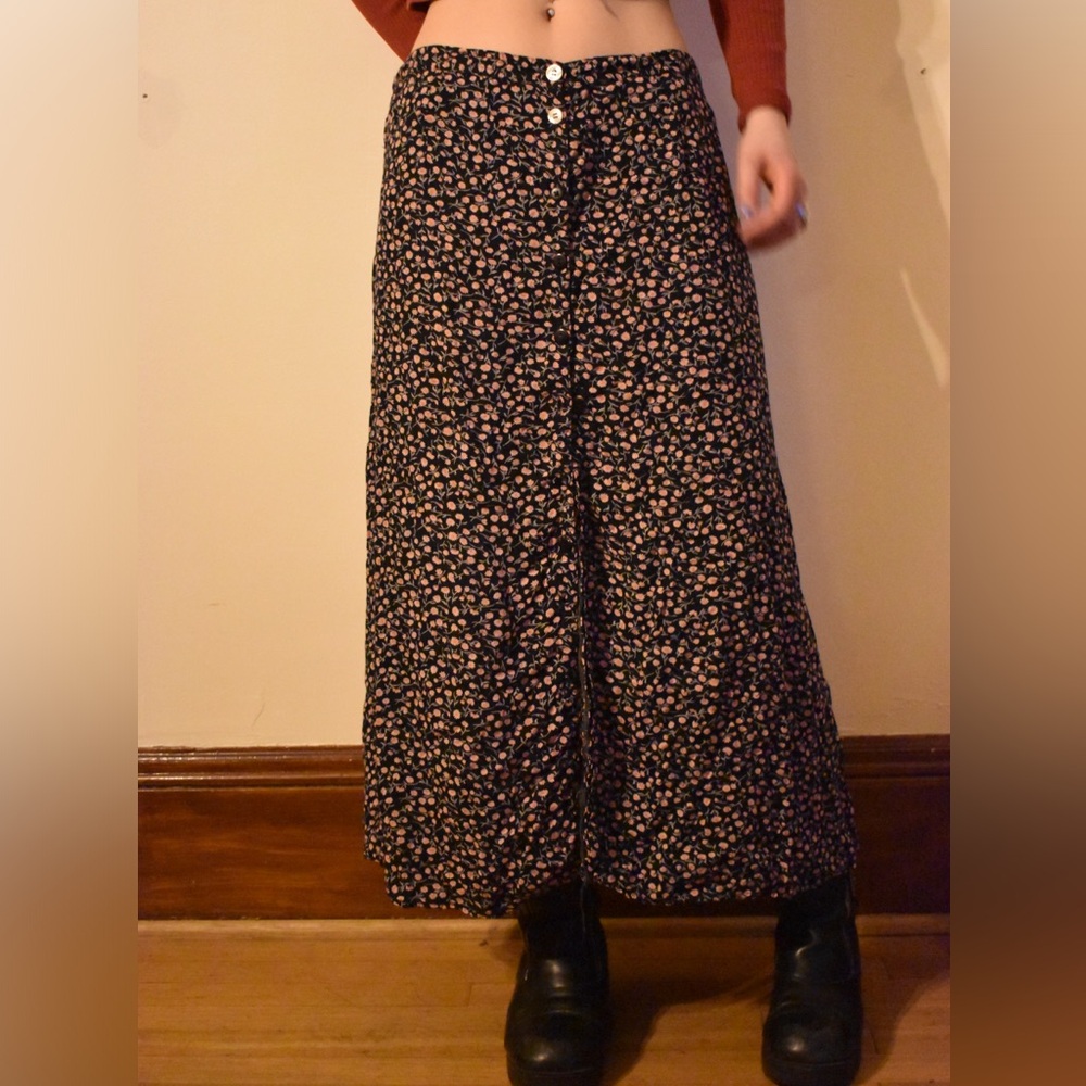 HONORS Floral Black and Pink Skirt